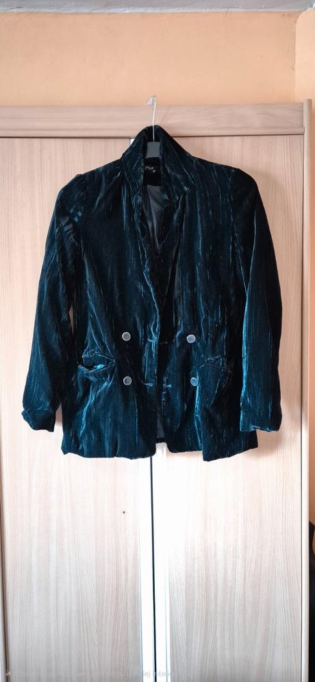 Sametové sako, 36