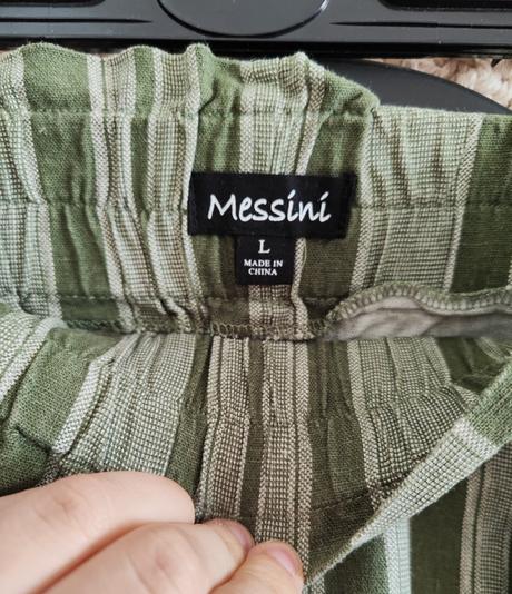 Šortky s vysokým pásom, l