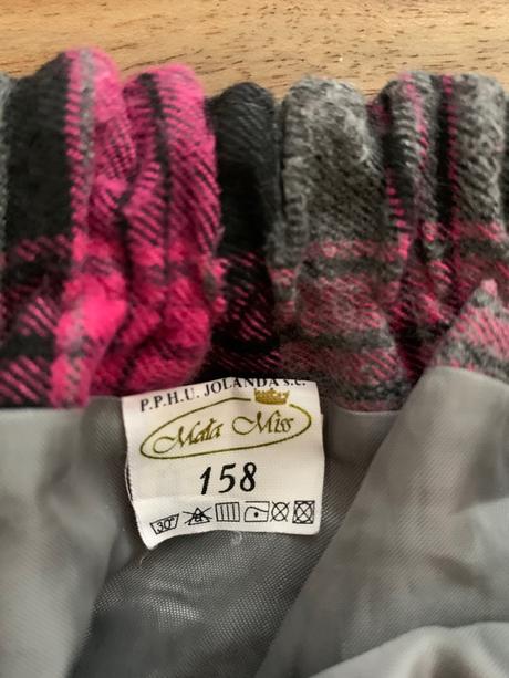 Karovaná sukňa, 158