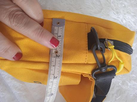 Kabelka s otvorom na slúchadlá, 