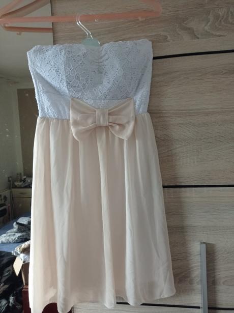 Dievčenské šaty, 188