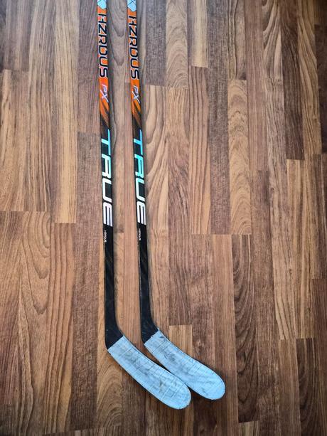 2x hokejka true hzrdus px junior,