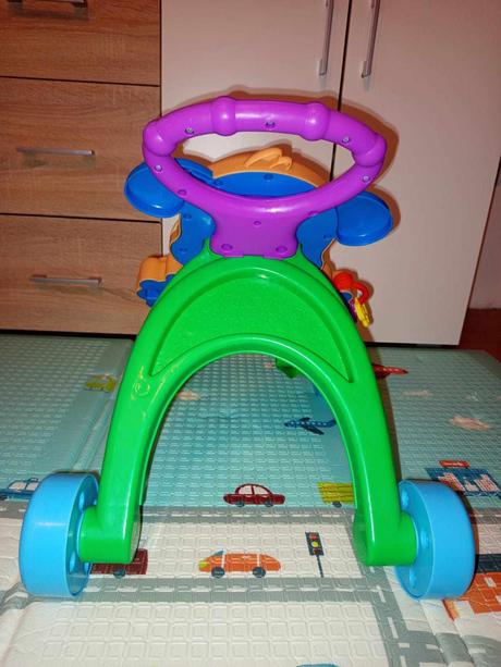 Fisher price chodítko psík, 