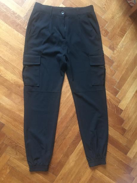 Nohavice 36, bershka,36