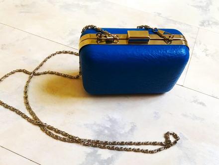 Kabelka na retiazke, 