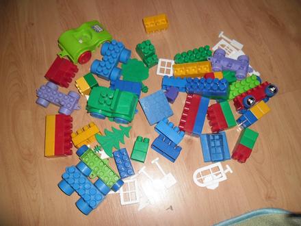 Plastové skladačky,