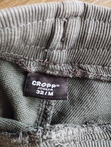 Nohavice pre chlapcov, 32