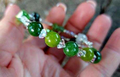 Náramok z olivínu a krištáľu pre leva, pannu aj vá, 