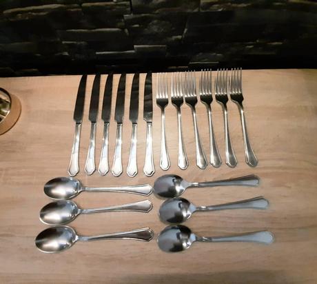 Sada príborov retro, 