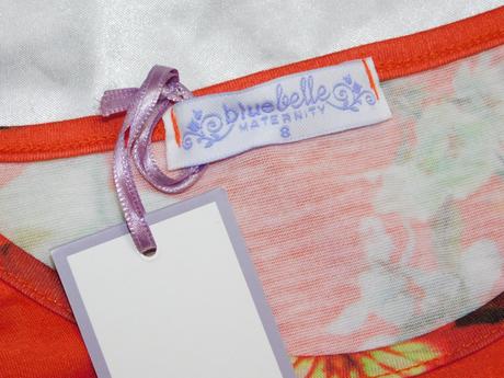 Velmi pekne šaty, 34