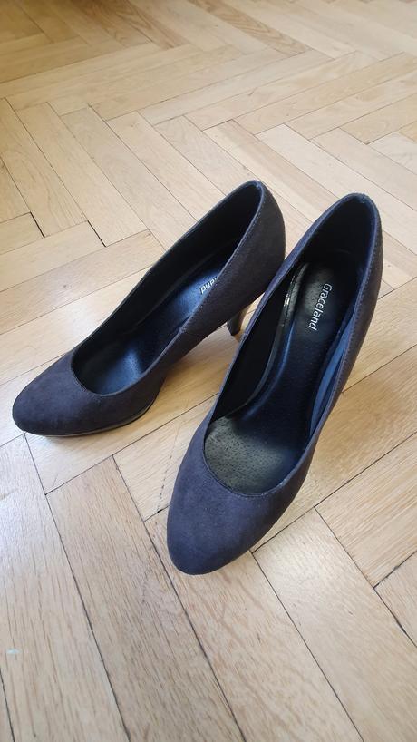 Sivé šedé lodicky, graceland,39