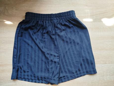 Sportove kratasy /elegantne/, tu,104