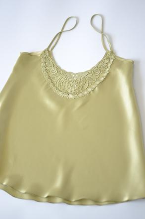 Bledozelený saténový top l, l