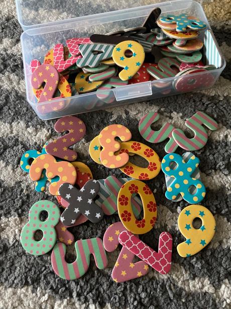 Farebné magnetky čísla 80ks, 