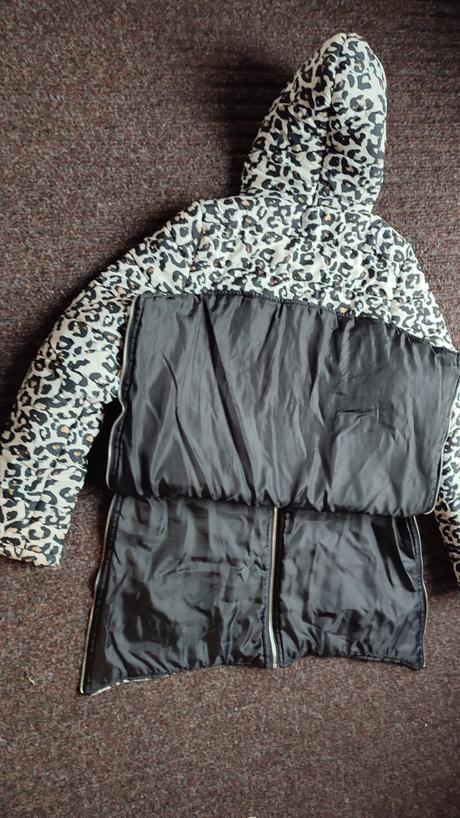 Bunda leoparďou potlačou, 40