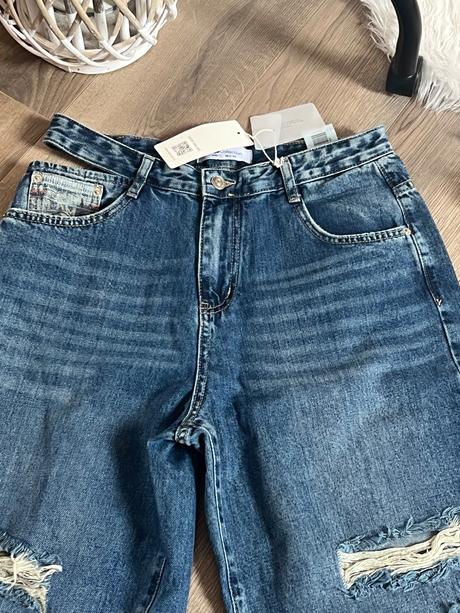 Mai collection diznsy, l