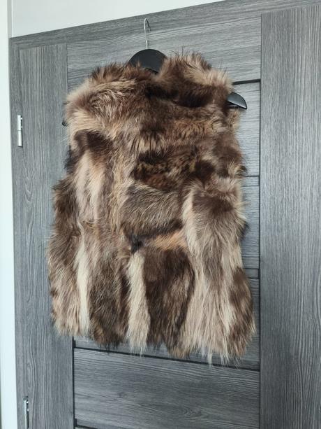 Kozusinova vesta z lisky, s