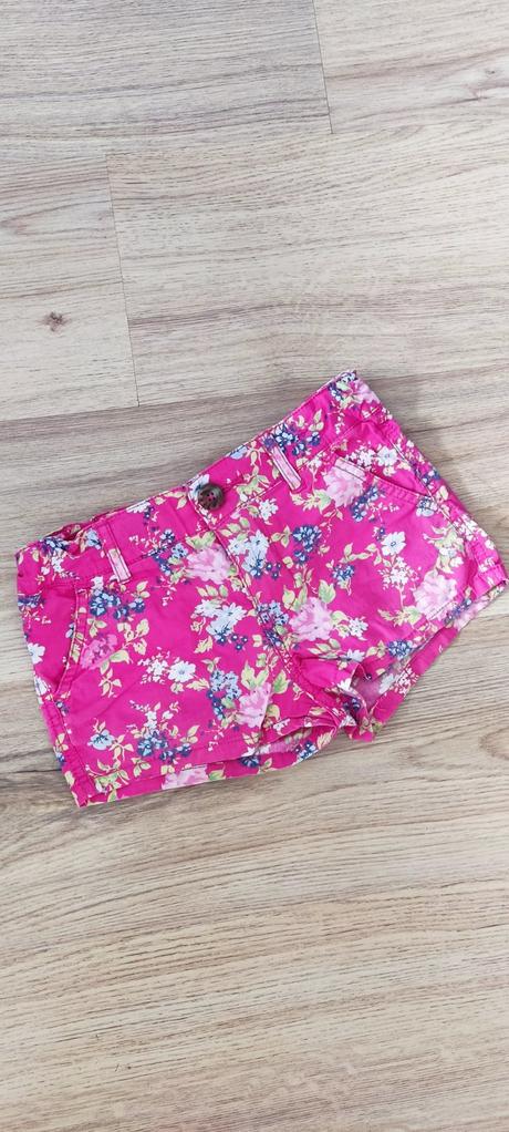 Kraťasky pre dievčatko, benetton,128