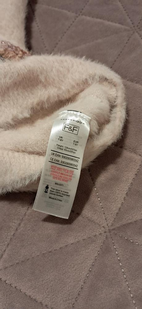 Hebký svetrik s hviezdou, f&f,128