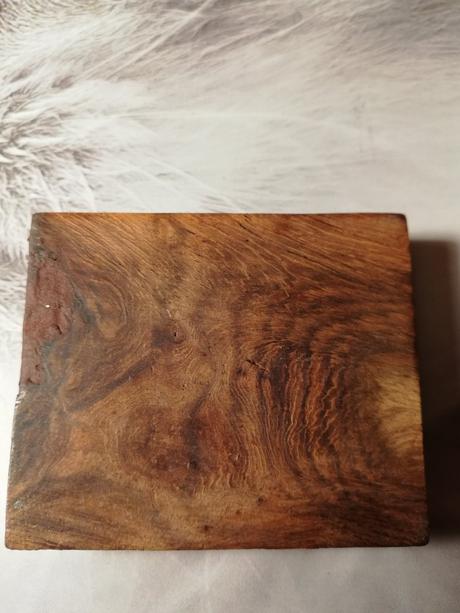 Držiak na vonné tyčinky, 