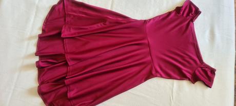 Jednoduché elegantné šaty, 164