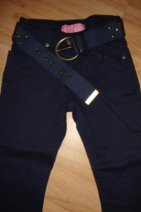 Dievčenské nohavice na 4 roky, 104