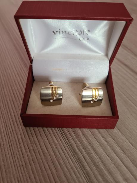 Manžetové gombíky, 