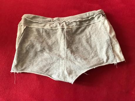 Šortky krasne s kamienkami,v.l,zn.calzedonia, calzedonia,l