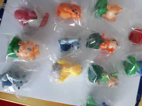 Kinder hracky,figurky, 