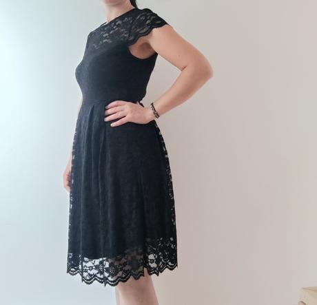 Čipkované šaty, m