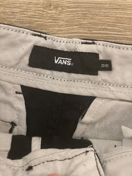 Krátke nohavice vans, armani,134