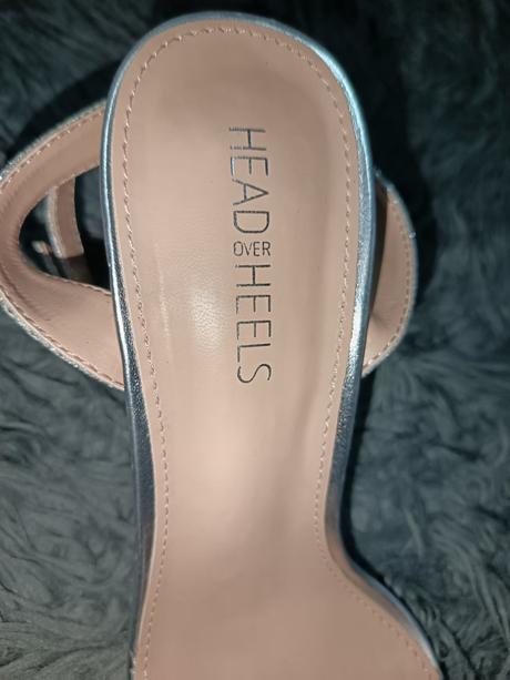 Strieborné sandále, 39