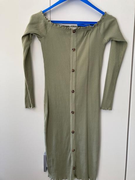 Šaty španielskeho strihu nové vel m/l, sinsay,m