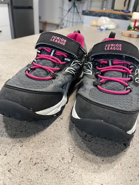 Turistická obuv, 32