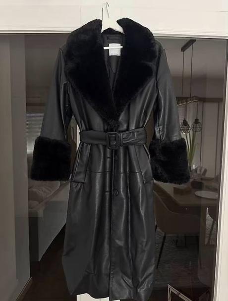 Kožený kabát s kožušinkou veľkosť s, bershka,s