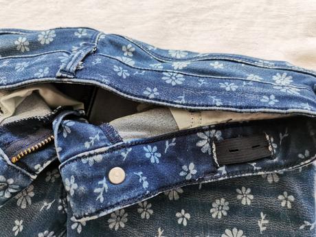 Kvetinkové nohavice, palomino,134