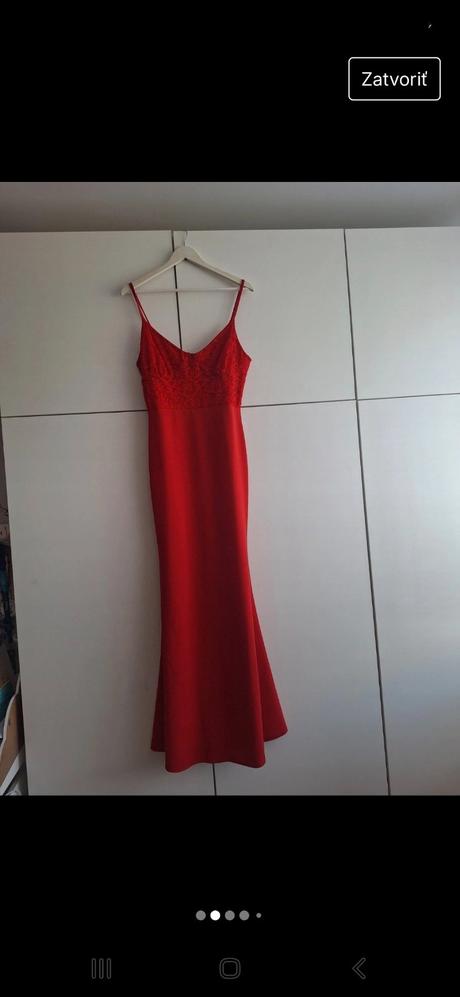 Červené spoločenské šaty, l
