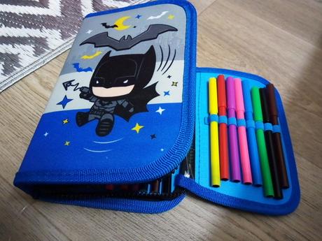 Rozkladací komplet vybavený peračník,