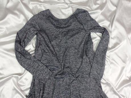 Kvalitné úpletové šaty, xs