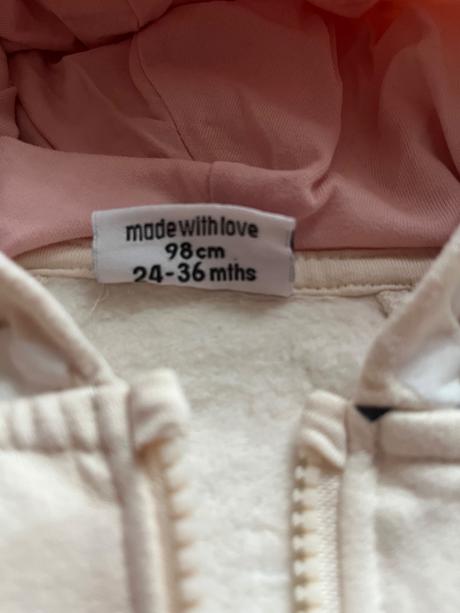 Dievčenská súprava, 98