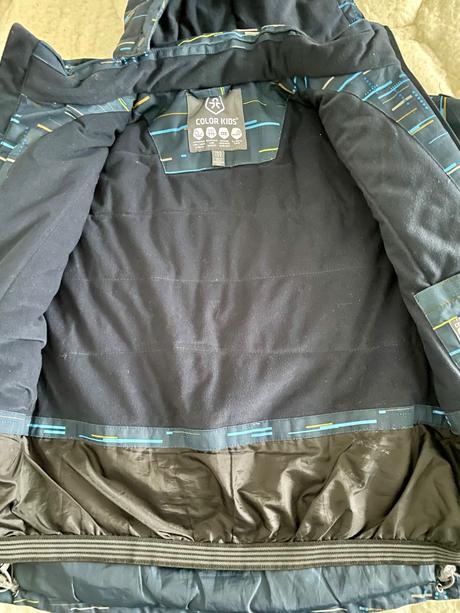 Zimná lyžiarska bunda, 152