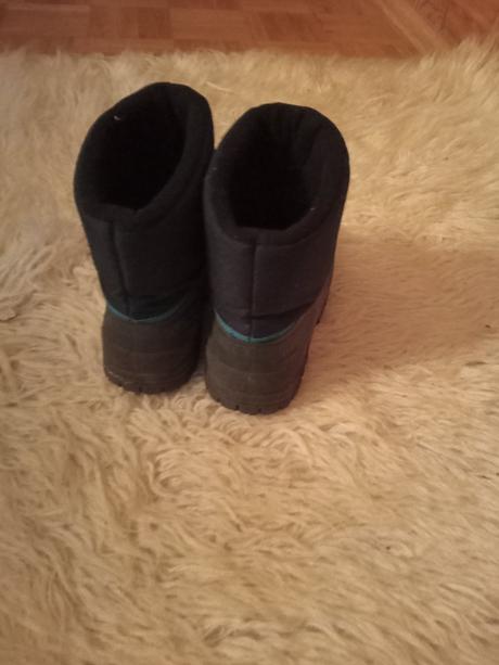 Snehulky aj do vodičky., quechua,28