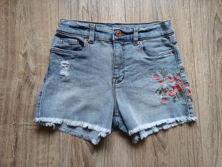 Šortky (takmer nenosené), takko,152