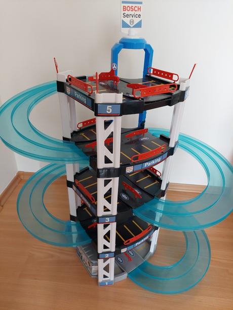 Parkovacia garáž klein bosch 5-poschodova,