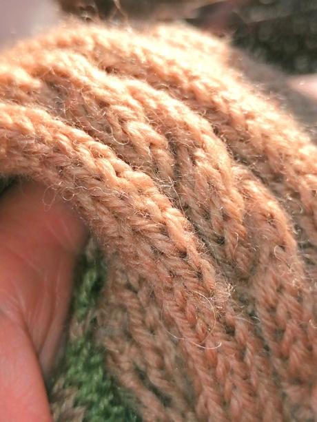 Merino svetrík v natural štýle, 74