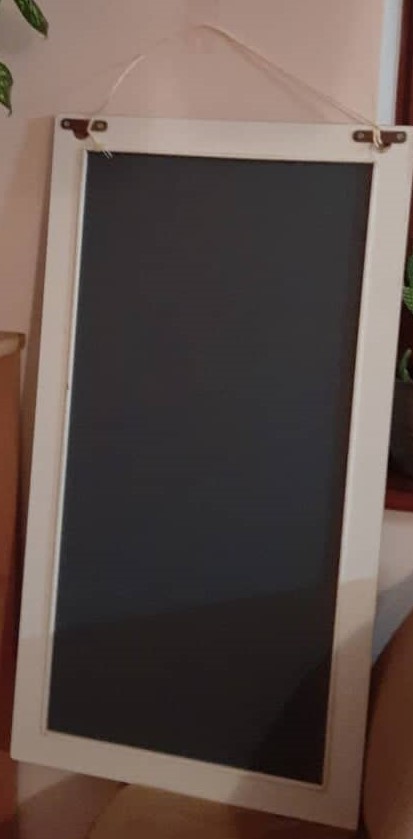 Zrkadlo v drevenom ráme 93x50 cm,