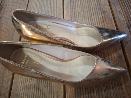 Krásne lodičky od baťu- ružové zlato, baťa,37