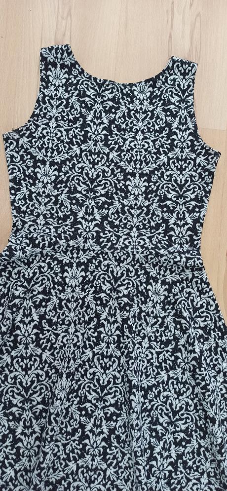 Čiernobiele šaty, xs