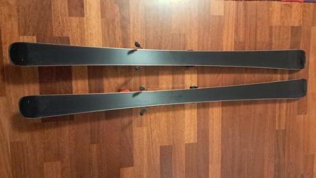 Predám lyže 138 cm, atomic,130-139 cm