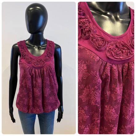 Dámske tričko s čipkou (36-38), s